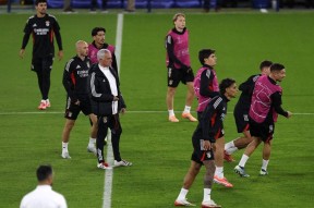 爱游戏登录 -关键时刻本菲卡复出首秀：NBA总决赛节点到来，悬念犹存，控场能力受关注 