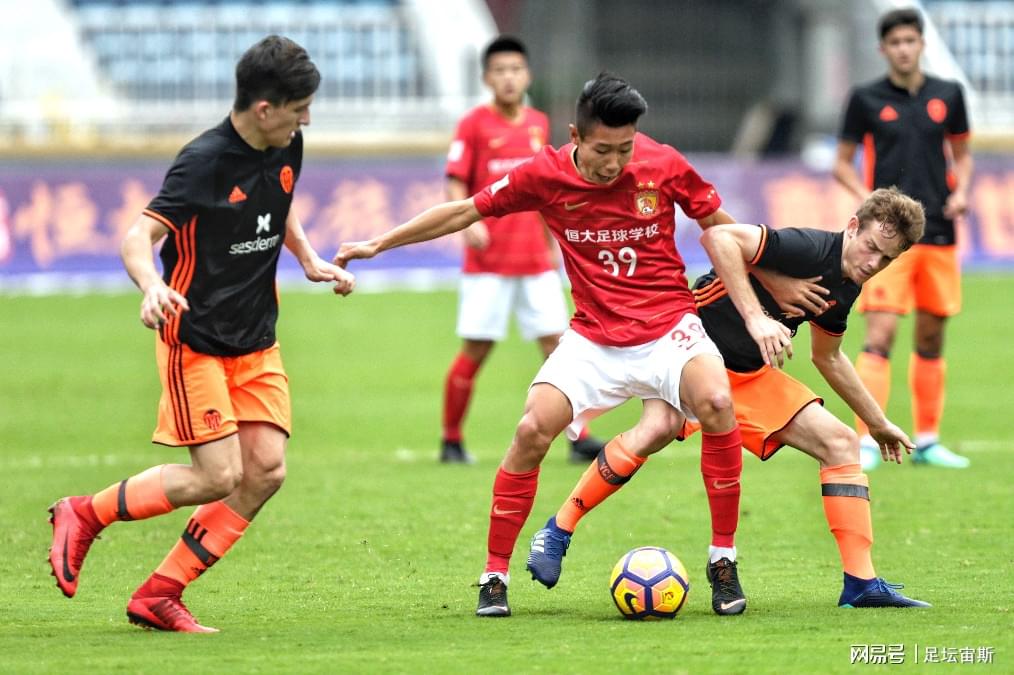 关于赛地聚焦——中超清晨热度飙升，达拉斯独行侠复出首秀，气氛紧张，控场能力受关注的信息