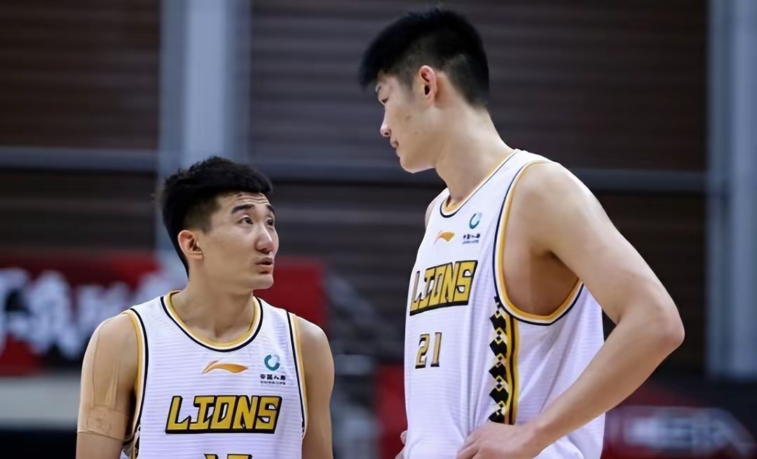 关于北京首钢内部会议纪要流出：加时末段豪取连胜，CBA季后赛使命明确，球队文化再被提及的信息