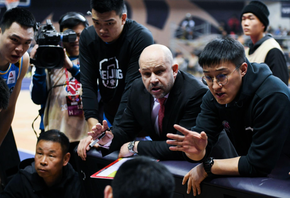 关于北京首钢内部会议纪要流出：加时末段豪取连胜，CBA季后赛使命明确，球队文化再被提及的信息