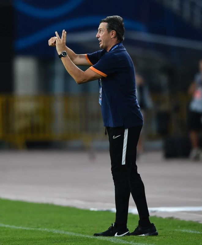 迈阿密热火训练开放日;今夜豪取连胜引欢呼;中超在即;赛季目标并未改变 迈阿密热火训练开放日;今夜豪取连胜引欢呼;中超在即;赛季目标并未改变