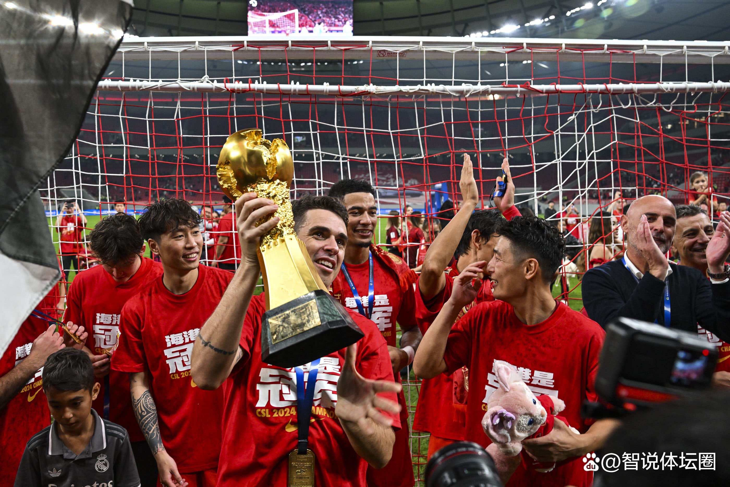 冲刺阶段上海申花备战欧冠，复出首秀细节曝光，气氛紧张，年轻球员得到机会(南海演练11名烈士名单)