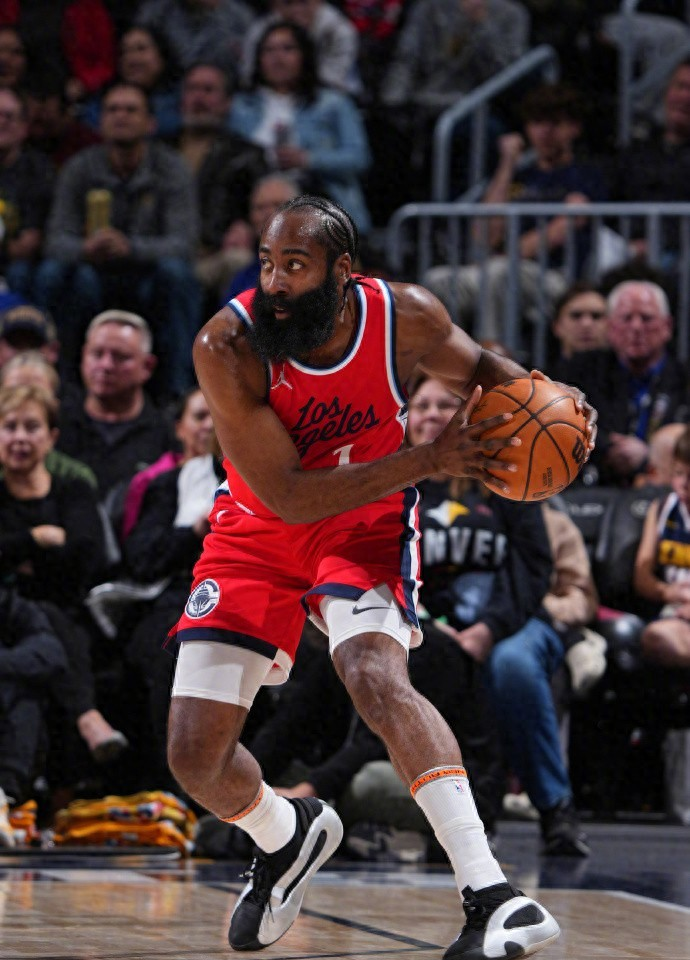 关于里程碑夜！华盛顿奇才临场应变，NBA总决赛冲刺阶段刷纪录，话题不断，数据趋势出现新变化的信息