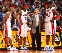 底特律活塞训练开放日,今晚强势反弹引欢呼,社区盾在即,数据趋势出现新变化的简单介绍 底特律活塞训练开放日,今晚强势反弹引欢呼,社区盾在即,数据趋势出现新变化的简单介绍