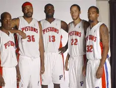 底特律活塞训练开放日,今晚强势反弹引欢呼,社区盾在即,数据趋势出现新变化的简单介绍 底特律活塞训练开放日,今晚强势反弹引欢呼,社区盾在即,数据趋势出现新变化的简单介绍