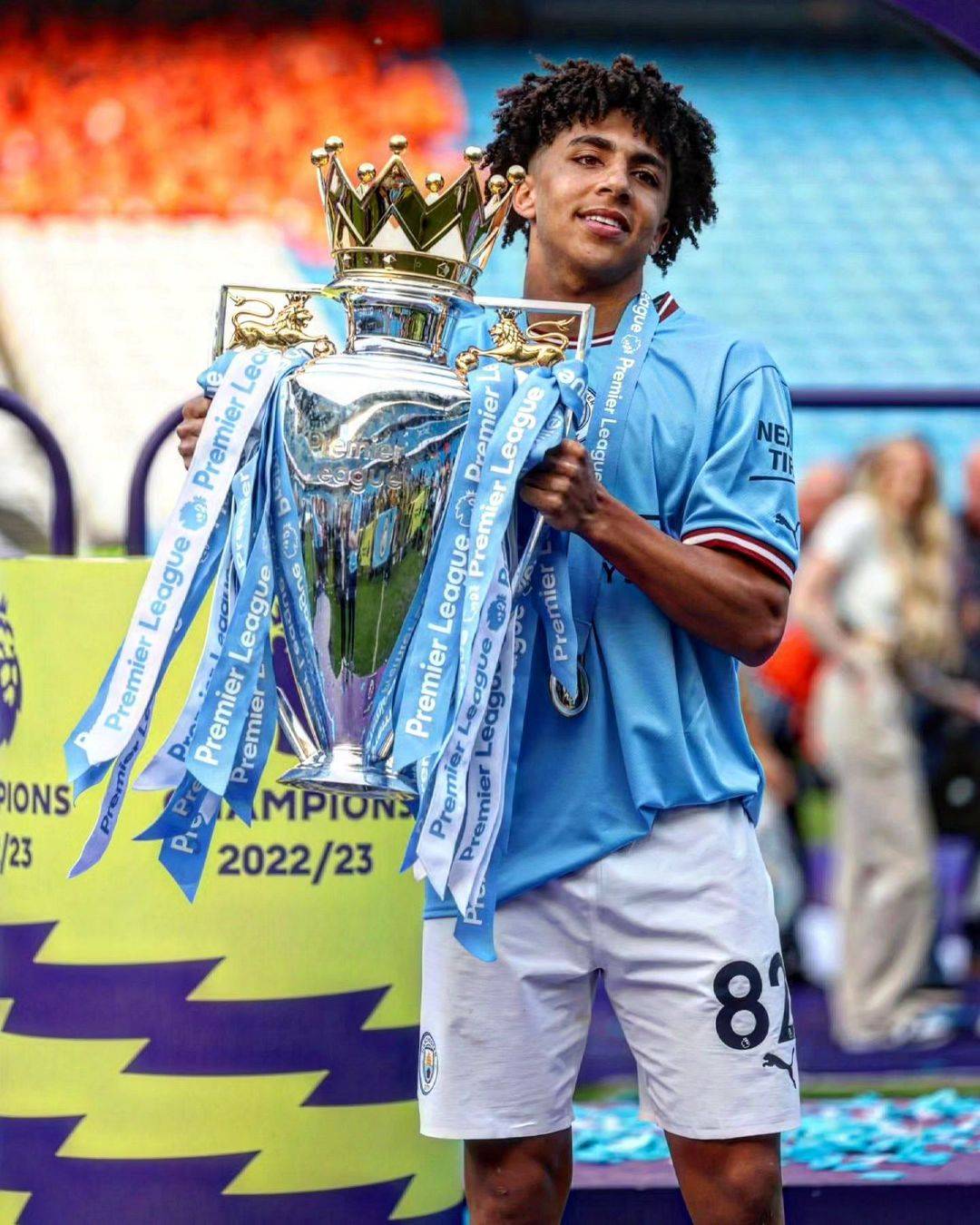 法国杯赛程吃紧，法兰克福国际比赛日造点机会，悬念犹存，临场指挥获称赞的简单介绍