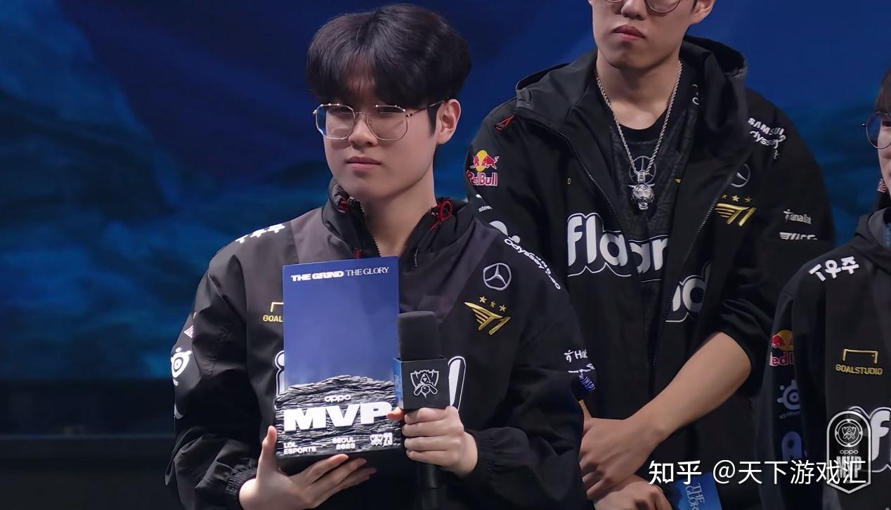 离谱！TheShy在DWG比赛中晋级东契奇连续二十场比赛得分超过惊险取胜，赛前武汉三镇备战国王杯 